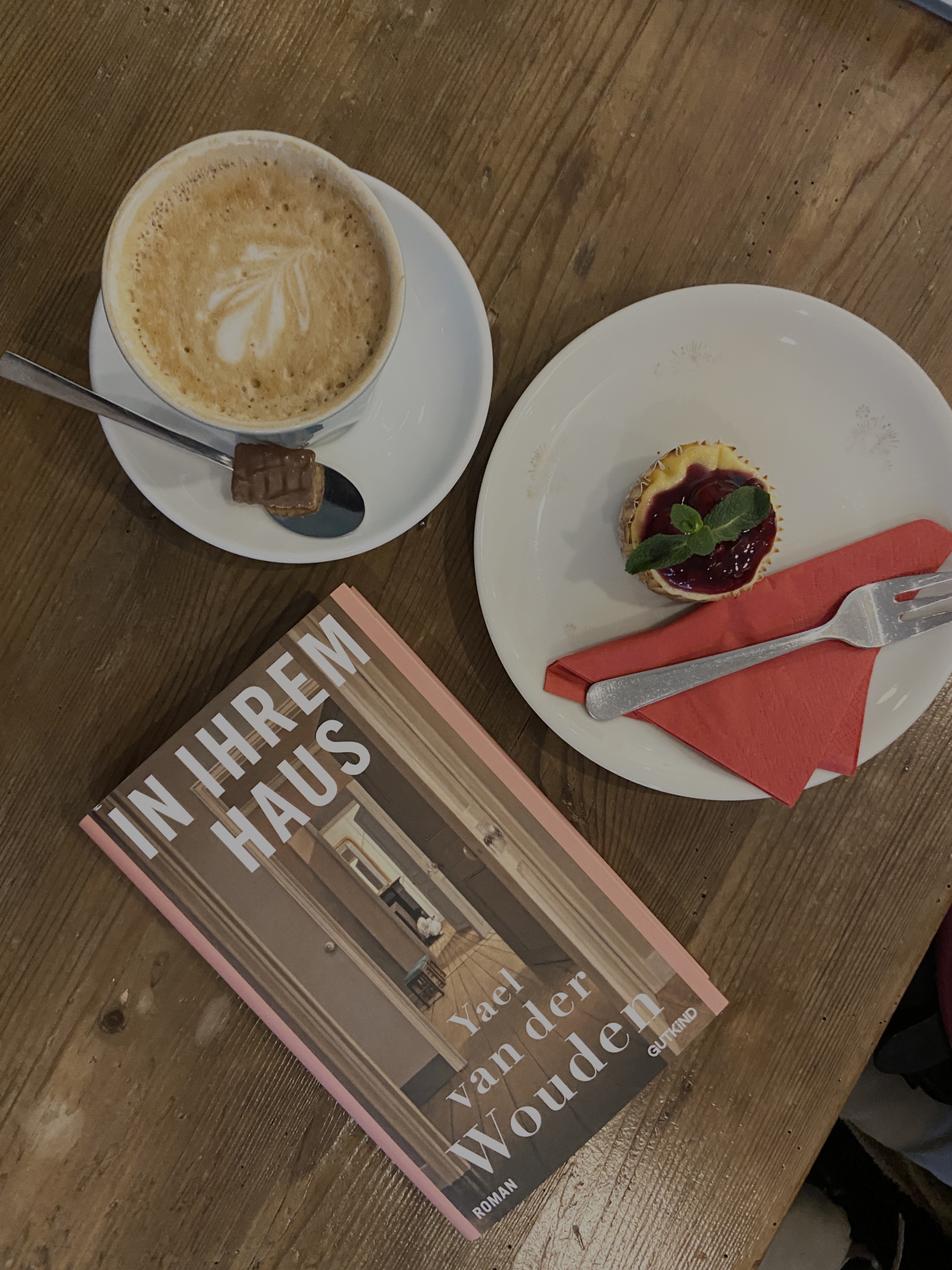 Buchtipp: „In ihrem Haus“ von Yael van der Wouden